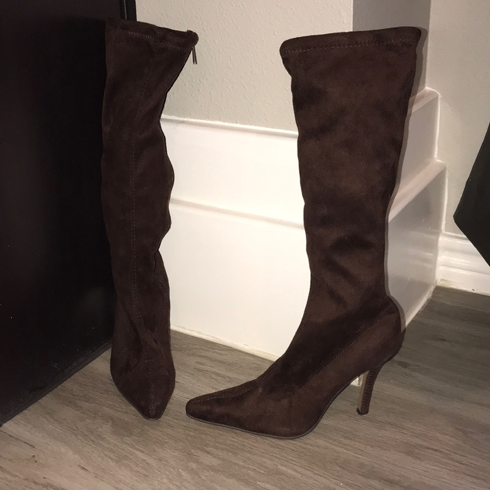 Brown felt nine west heeled boots